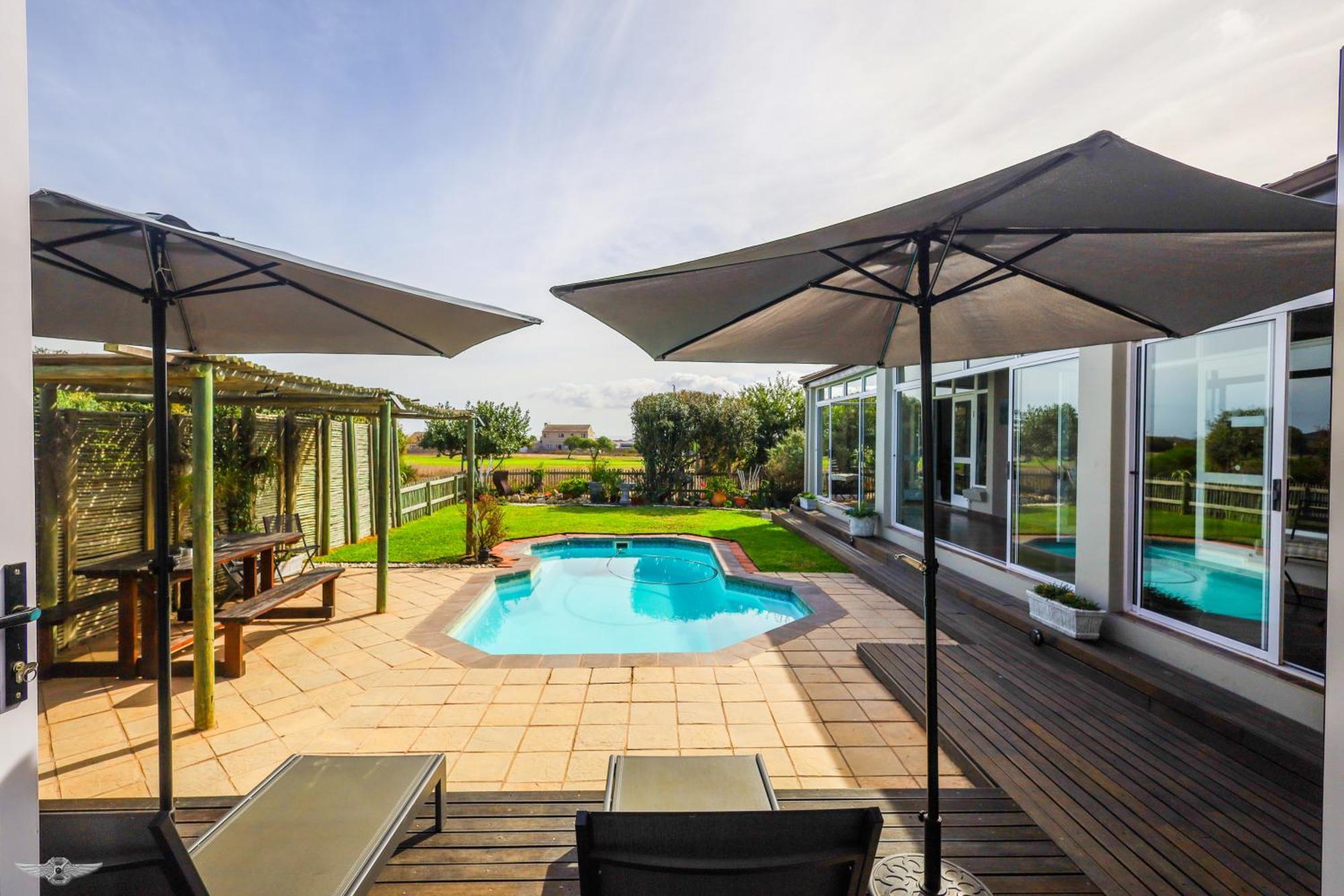 Flensborg Studios & Penthouse - Langebaan Golf Estate Dış mekan fotoğraf