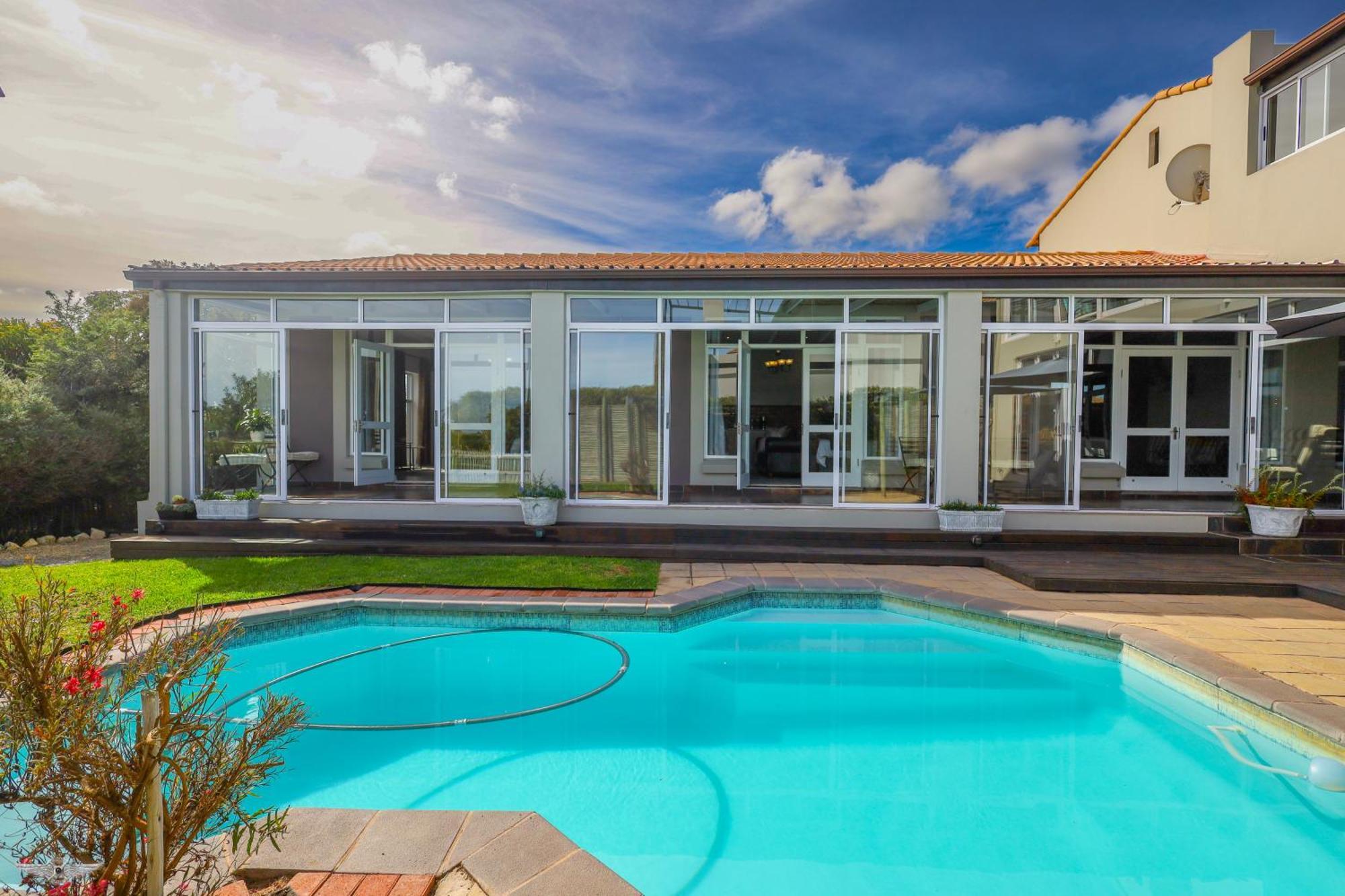 Flensborg Studios & Penthouse - Langebaan Golf Estate Dış mekan fotoğraf